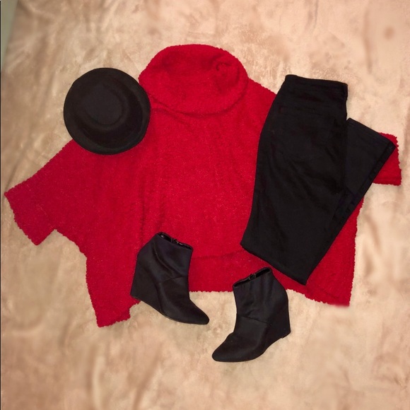 Romeo + Juliet Couture Cowl Neck Sweater - Picture 3 of 3